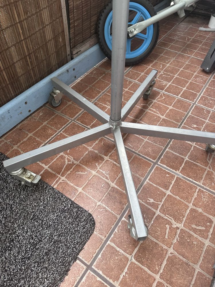 stojak do sklepu