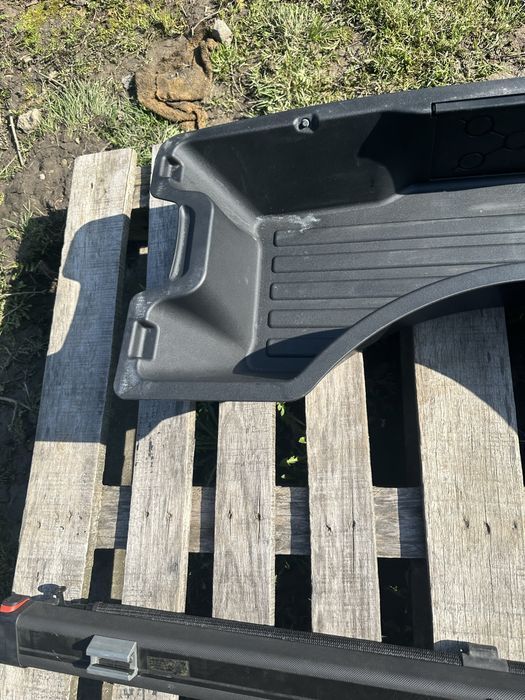 Audi q5 ванна ,поличка багажника,8r0864106