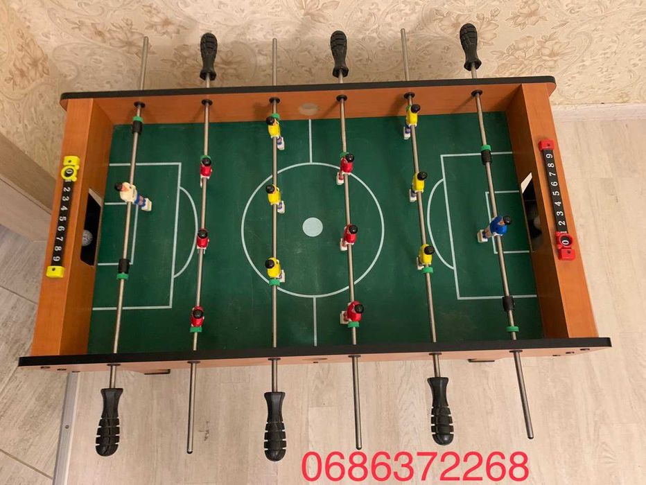 Настільний футбол. Ширина 67см, довжина 80см, висота 48,5см