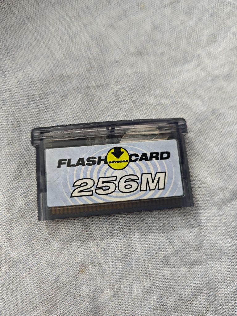 Kartridż na gameboy z grami