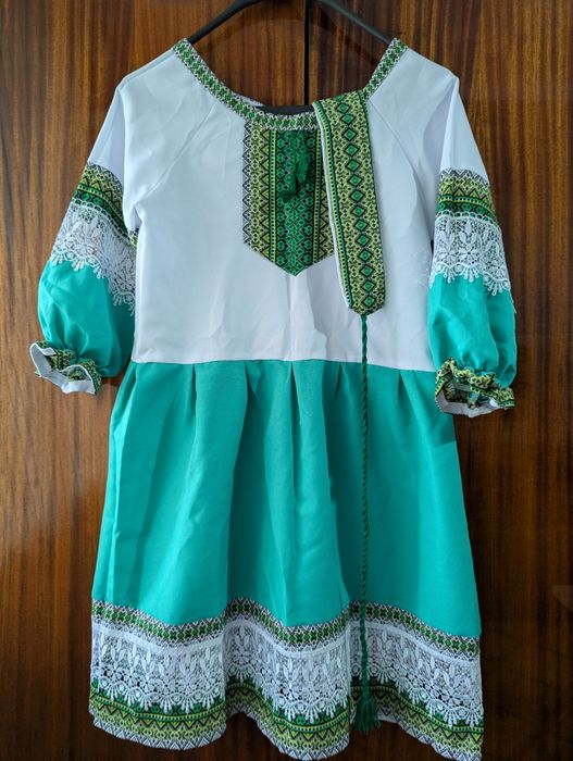 Вышиванка новая в отличном состоянии на рост 145-155 см
