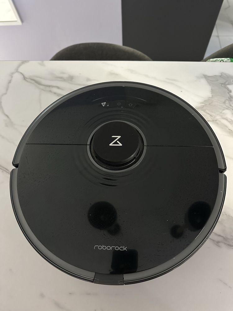 Продам Робот-пилосос миючий RoboRock S7
