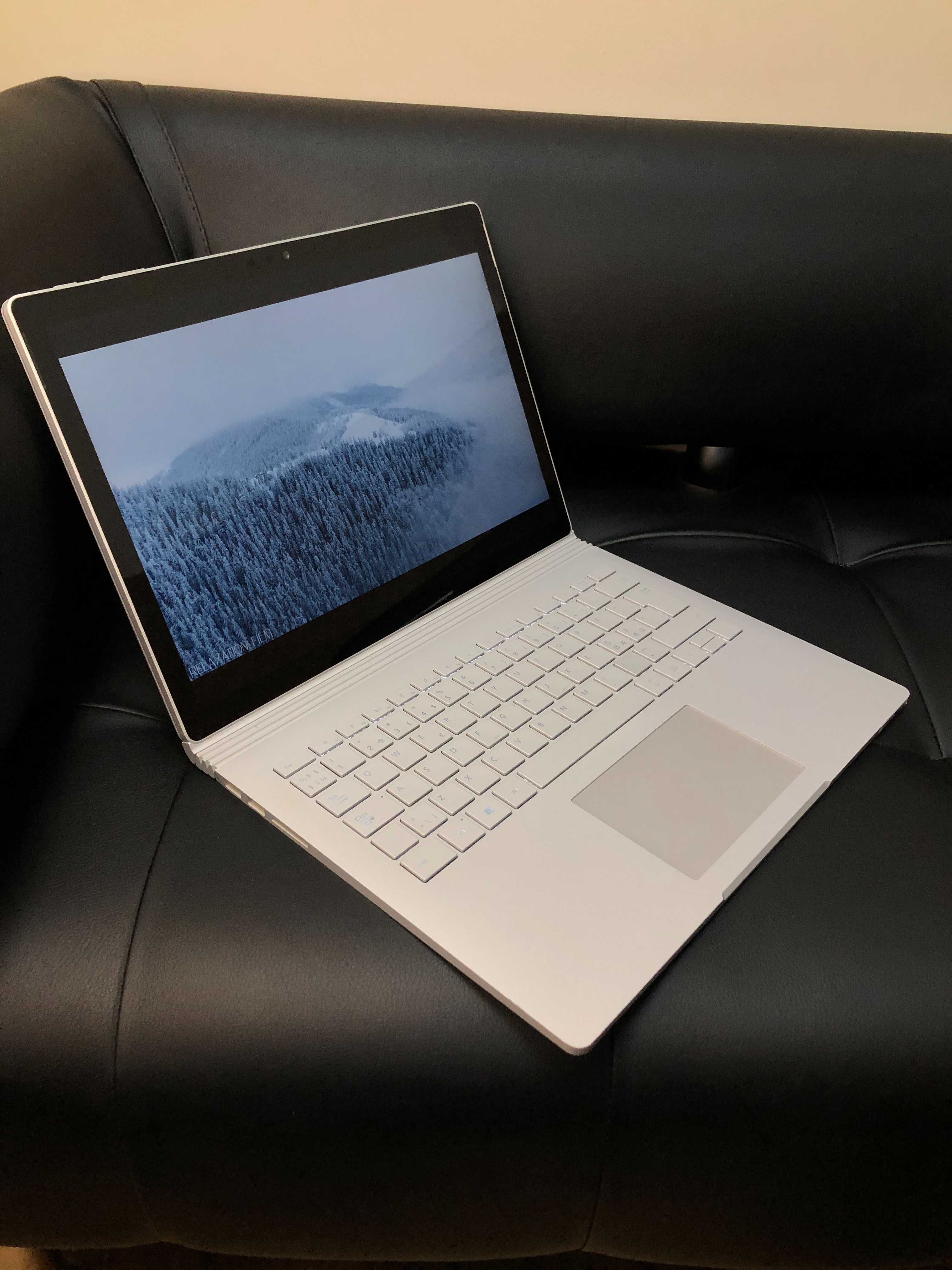 Ноутбук Microsoft Surface Book 2/13.5"3К/i5-7/8GB/256GB/ГАРАНТІЯ