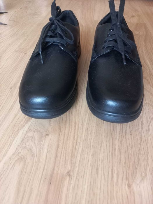 Мужские новые кожаные туфли M & S 41 p.