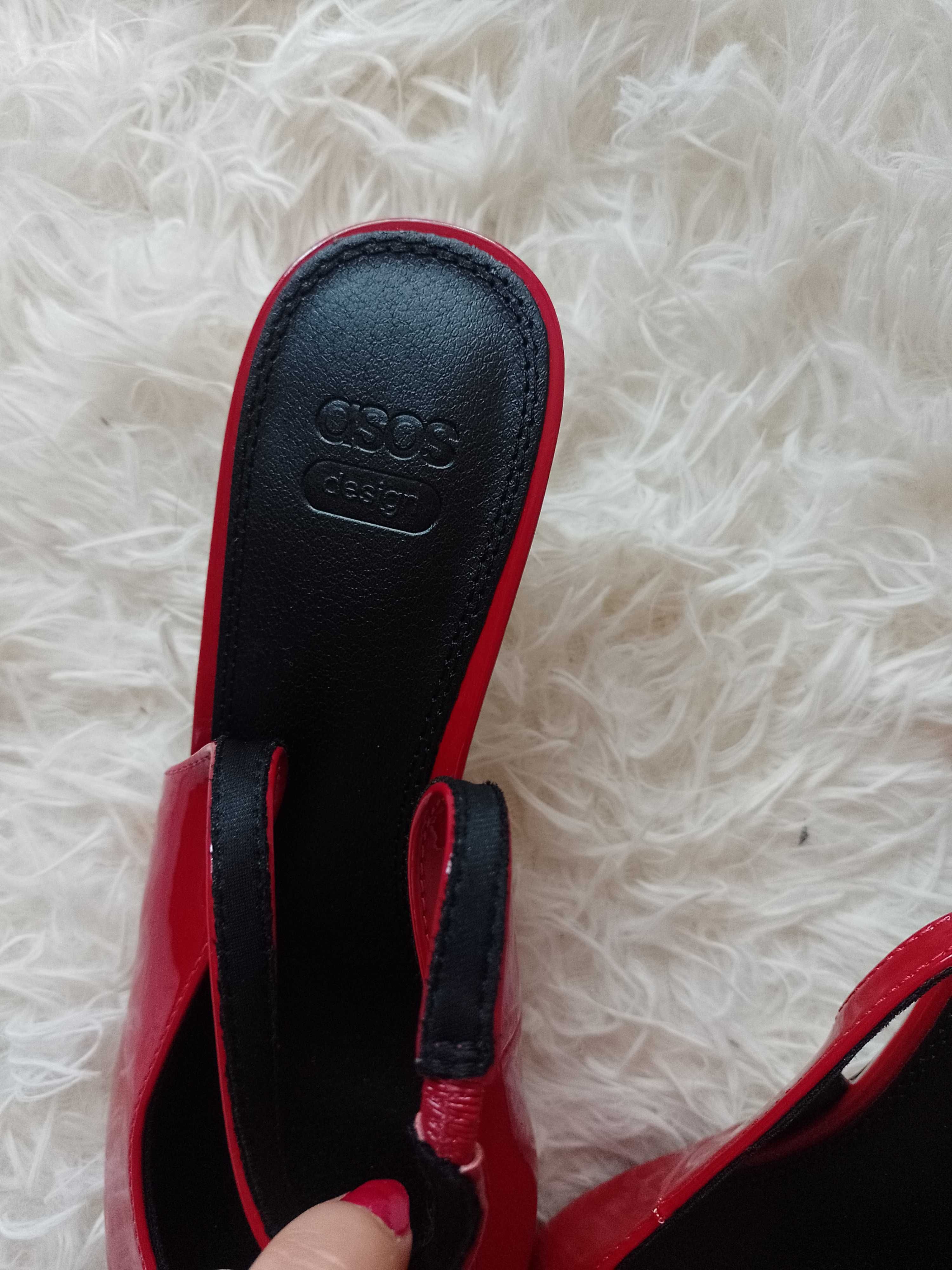 (40) ASOS Design/ Czerwone czółenka z odkrytą piętą z Londynu, NOWE