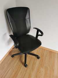 fotel krzesło obrotowe czarne