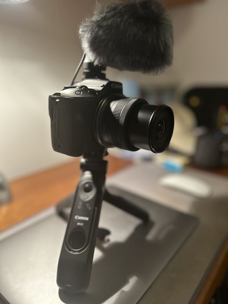 Kit Blogger Câmara Canon EOS R50 + Anel + objetiva 10-18mm canon