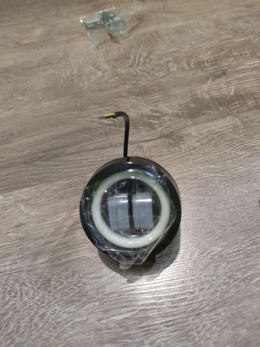 Лінза кругла, доп світло.