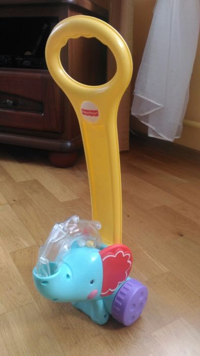 Słonik pchacz Fisher Price Y8651- mało używany