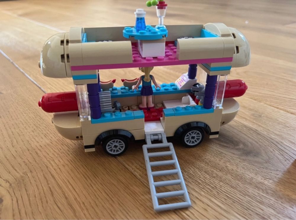 Lego Friends Furgonetka z hot-dogami