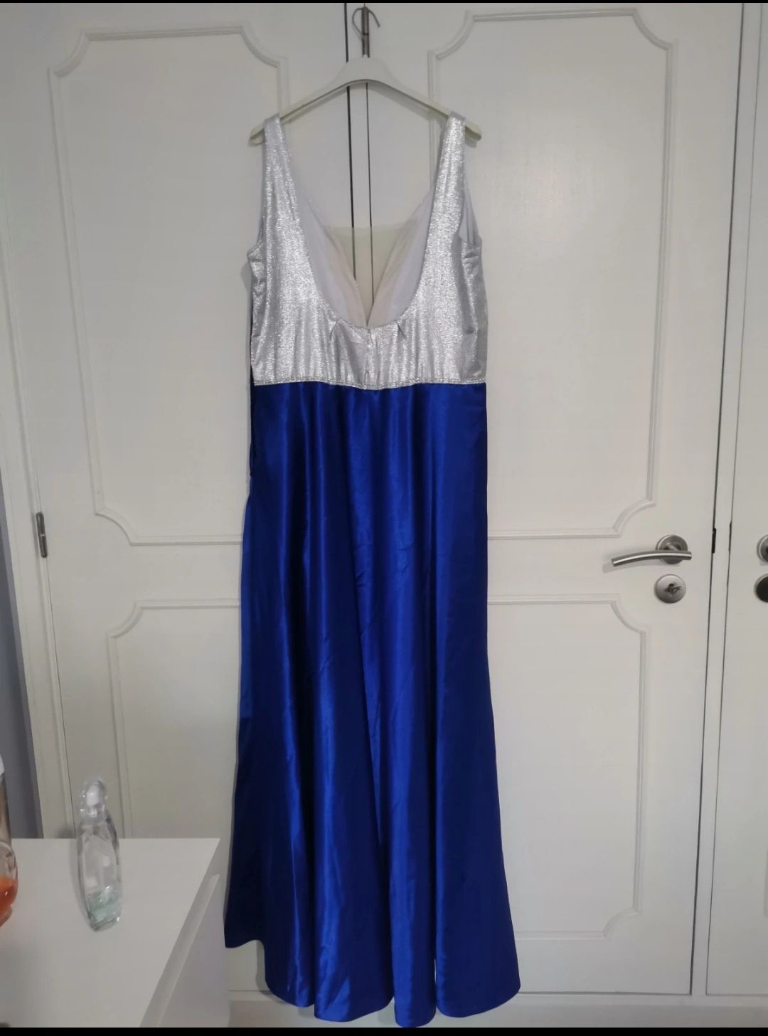 Vestido azul e prateado