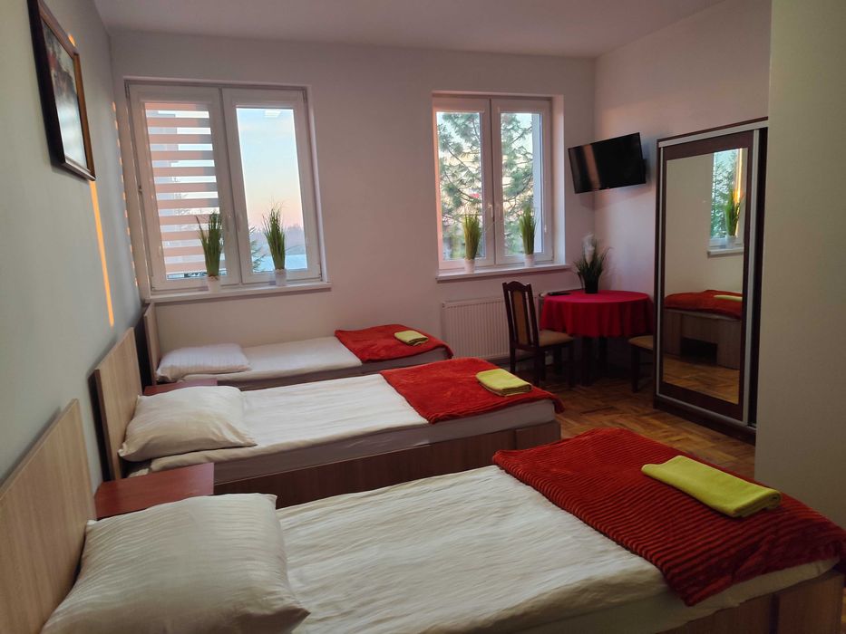 NOCLEGI OPOCZNO SAWANA -Noclegi, pokoje gościnne i posiłki.