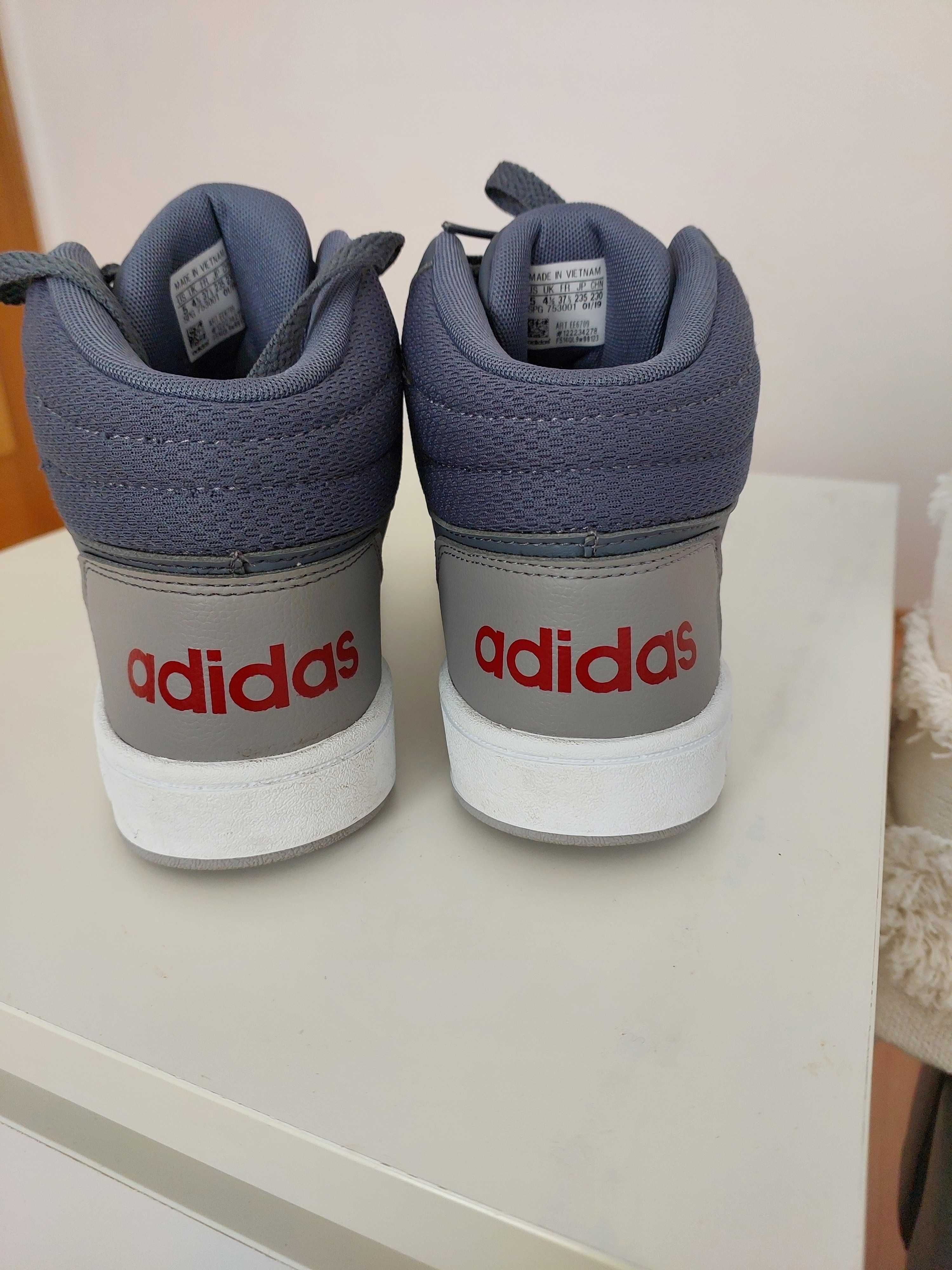 Adidas чоботи на хлопчика.37,5.
