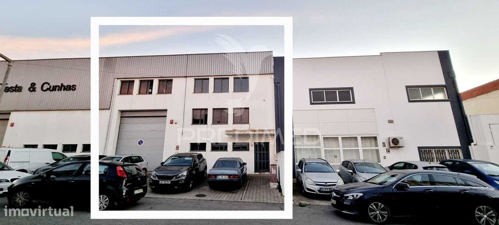 Armazem Industrial na Urb. Industrial da Passagem