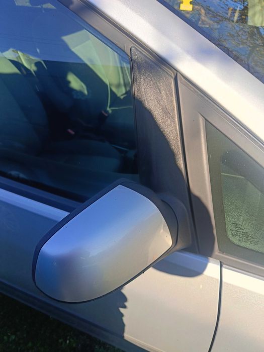 Lusterko Lewe / Lusterko Prawe Ford C-Max / Kod Lakieru 03