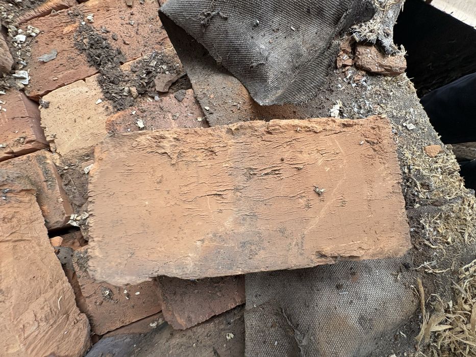 Продам красный керпич