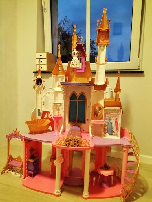 Zamek Disney księżniczki