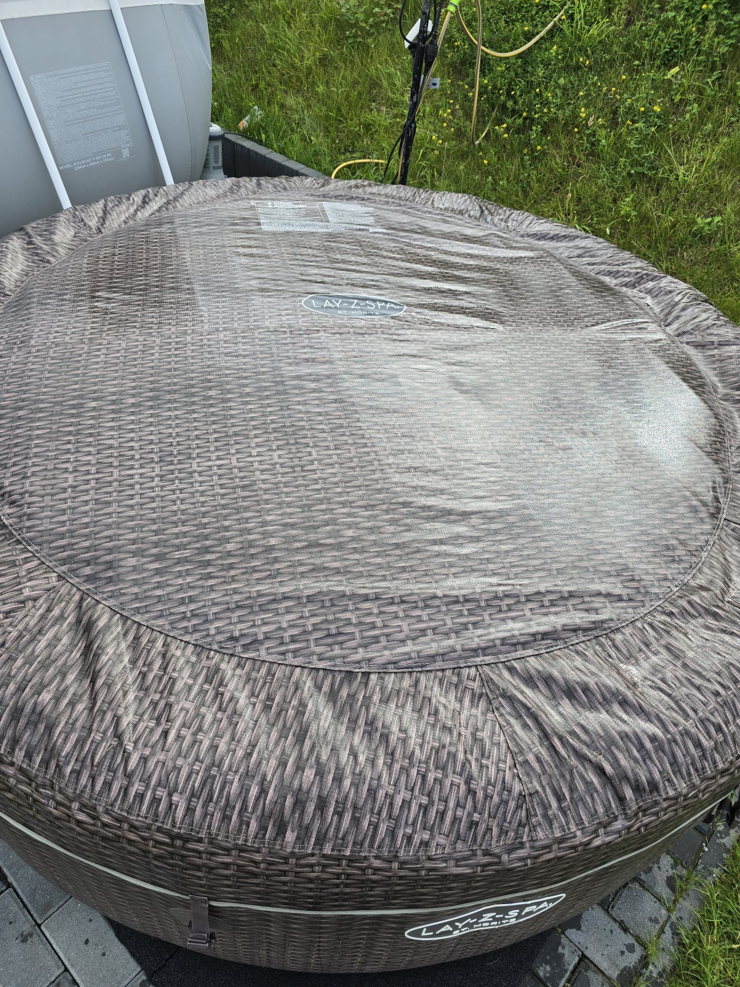 Jacuzzi bestway z hydromasażem