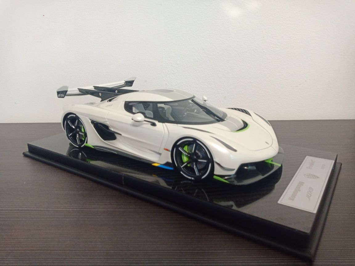 Koenigsegg Jesko FrontiArt 1:18 limitowana edycja