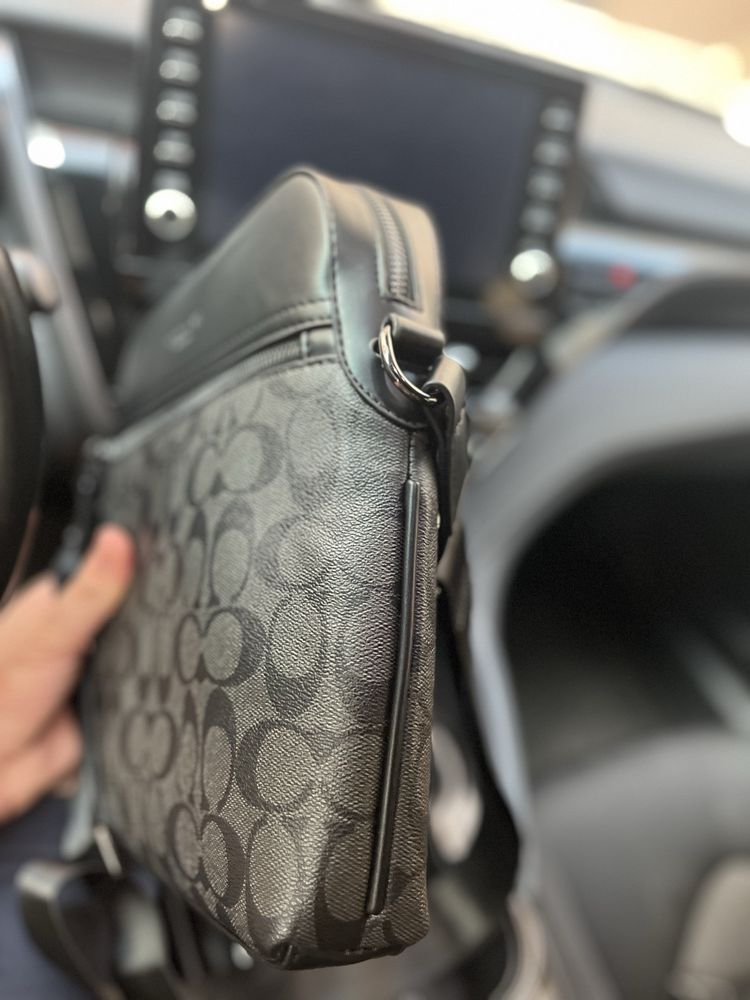 Чоловіча сумка Coach