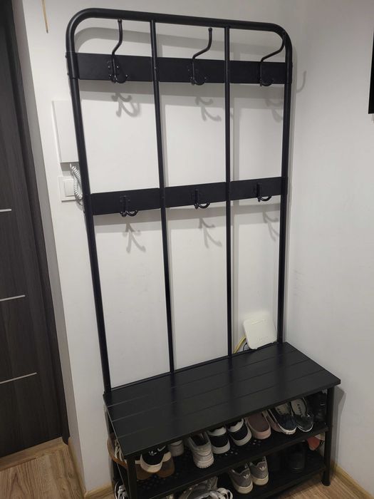 Wieszak z lawka do siedzenia Ikea