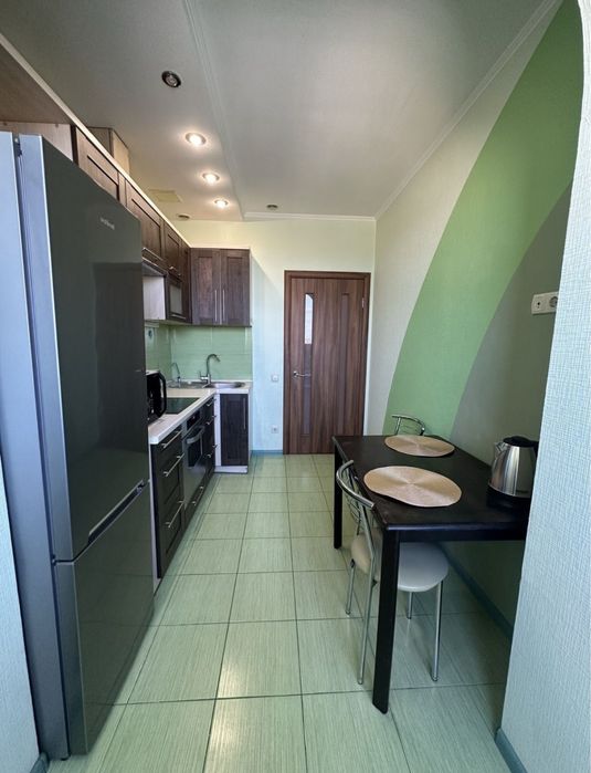 1-комнатная посуточно. пр-т Слобожанский. Левый берег. Документы.