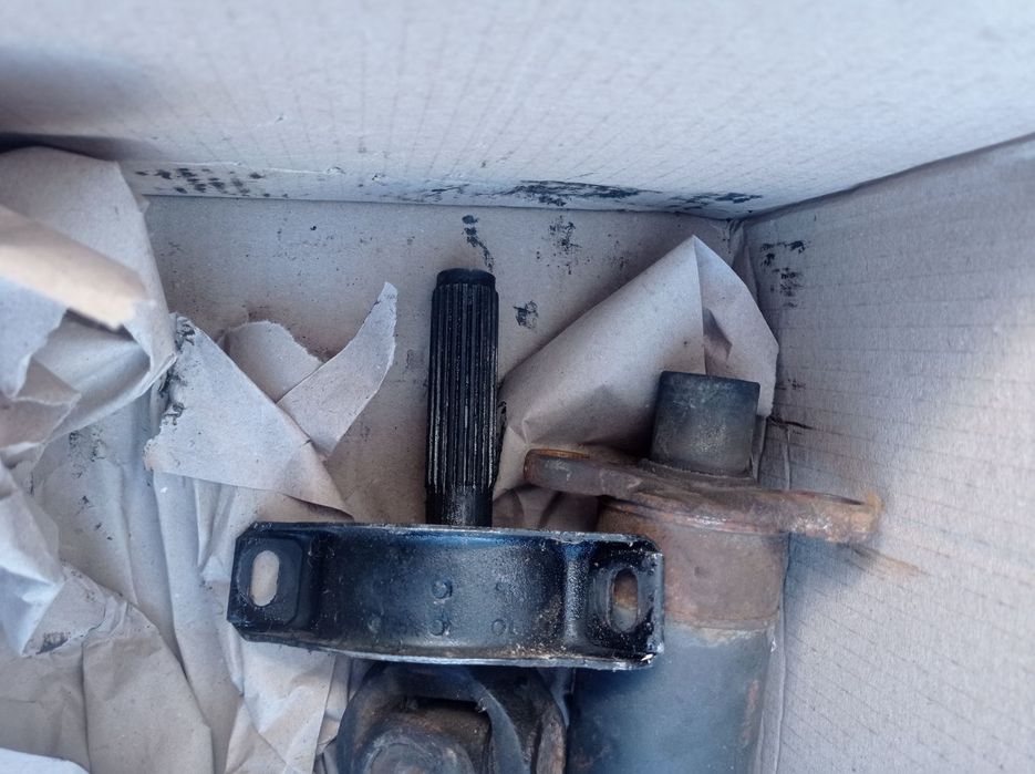 Продам Кардан на Мерседес 124