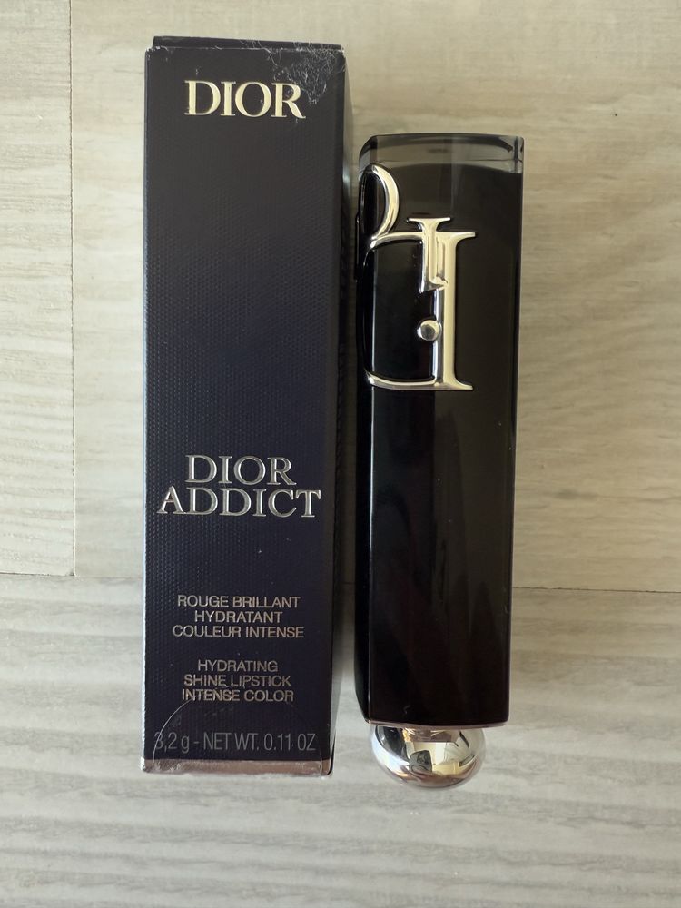 Помада Lancome Dior
