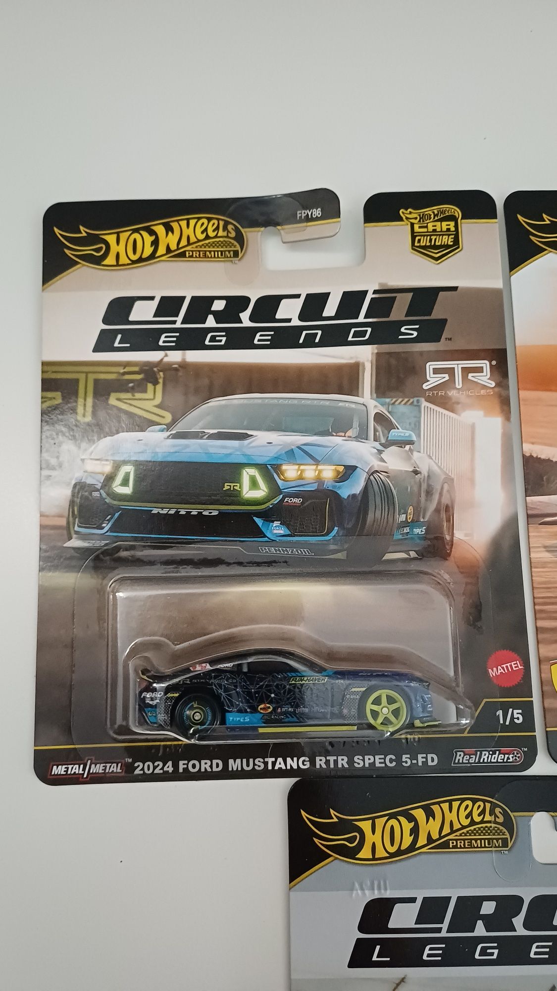 HW Circuit Legends