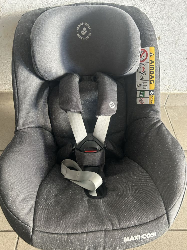 Maxi Cosi Pearl Pro i-Size Sparkling Grey plus baza FamilyFix One