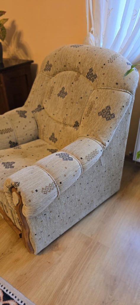 Komplet wypoczynkowy - sofa i dwa fotele