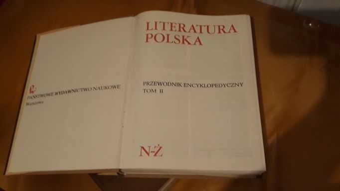 literatura polska, przewodnik encyklopedyczny