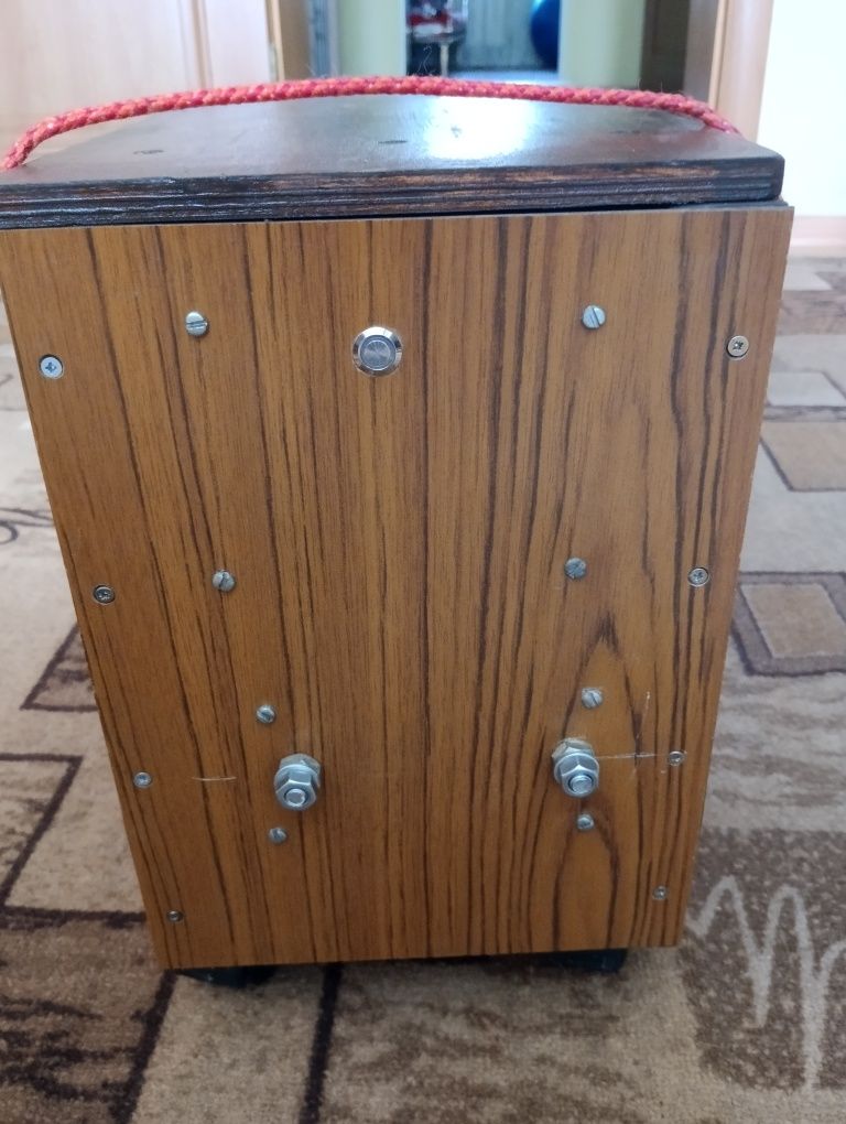 Продам аккумуляторную батарею 12.8 в. Eve MB31 - LiFePo4 - 3.2V grade.