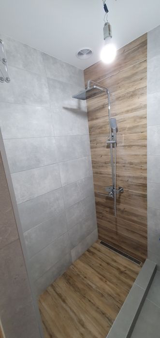 Укладка плитки, ламінату, поклейка шпалер. Санвузол під ключ.