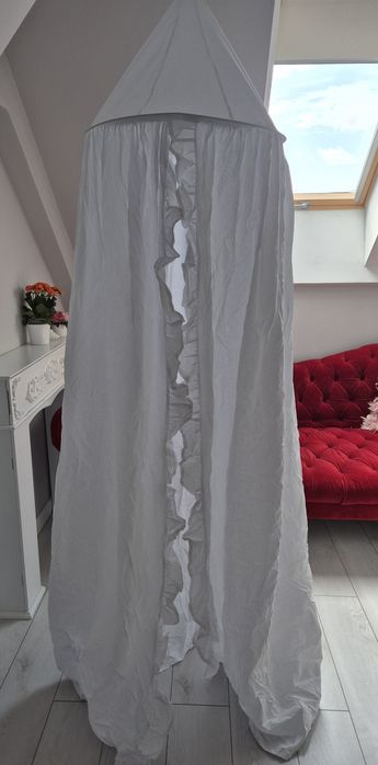 Baldachim bialy z falbanami nowy