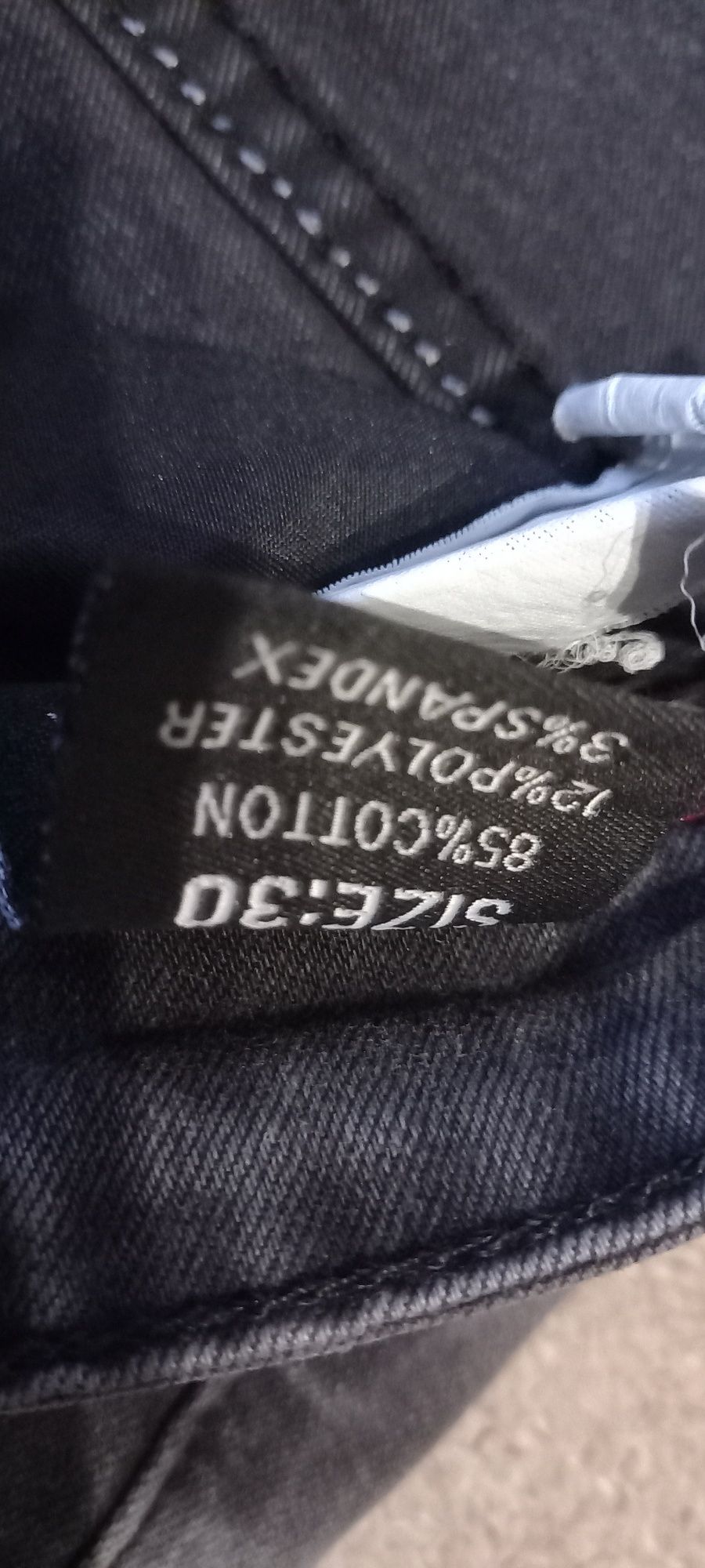 Spodnie jeans  dla chłopca rozmiar XS