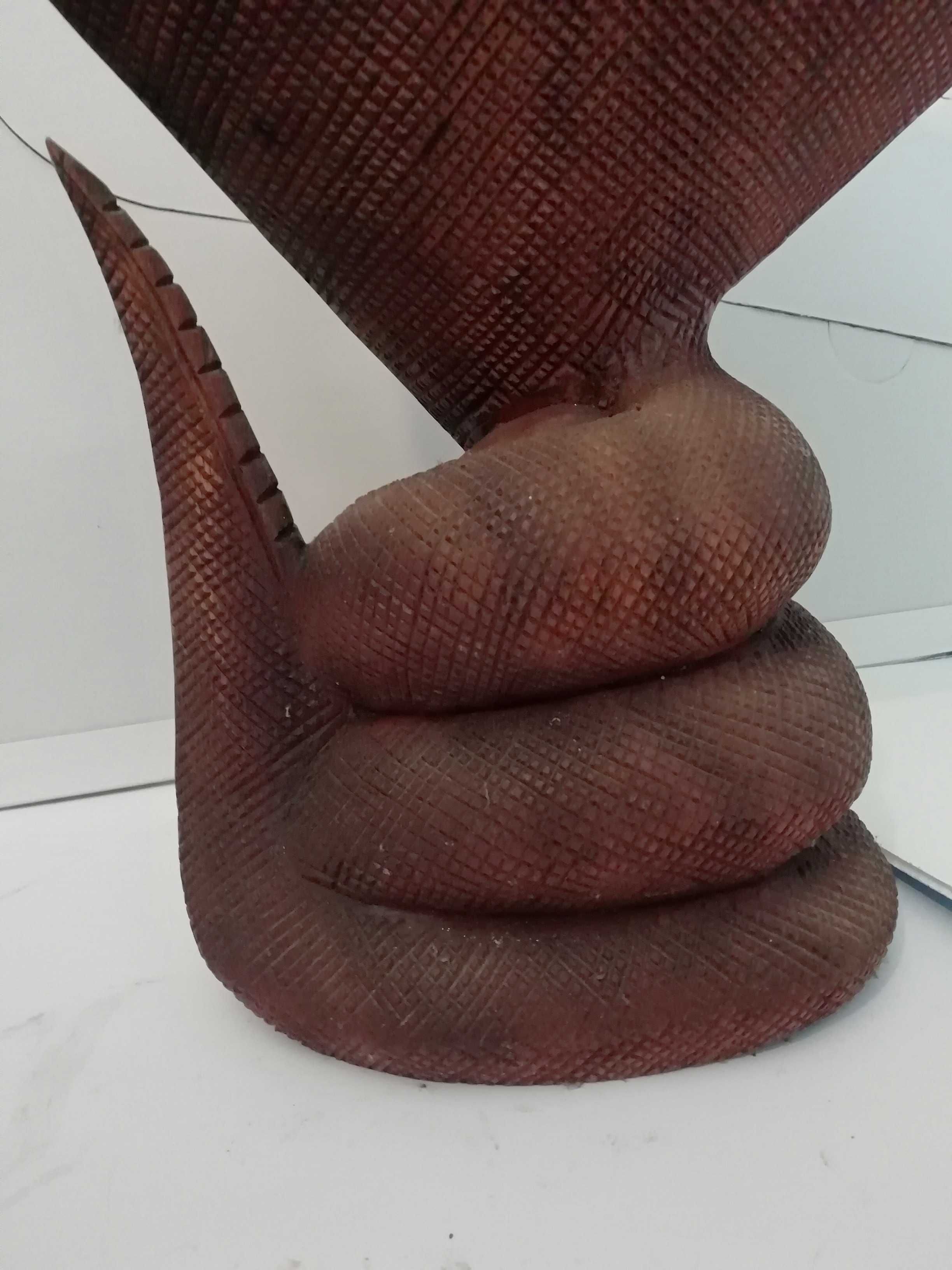 Cobra capelo - escultura tribal africana