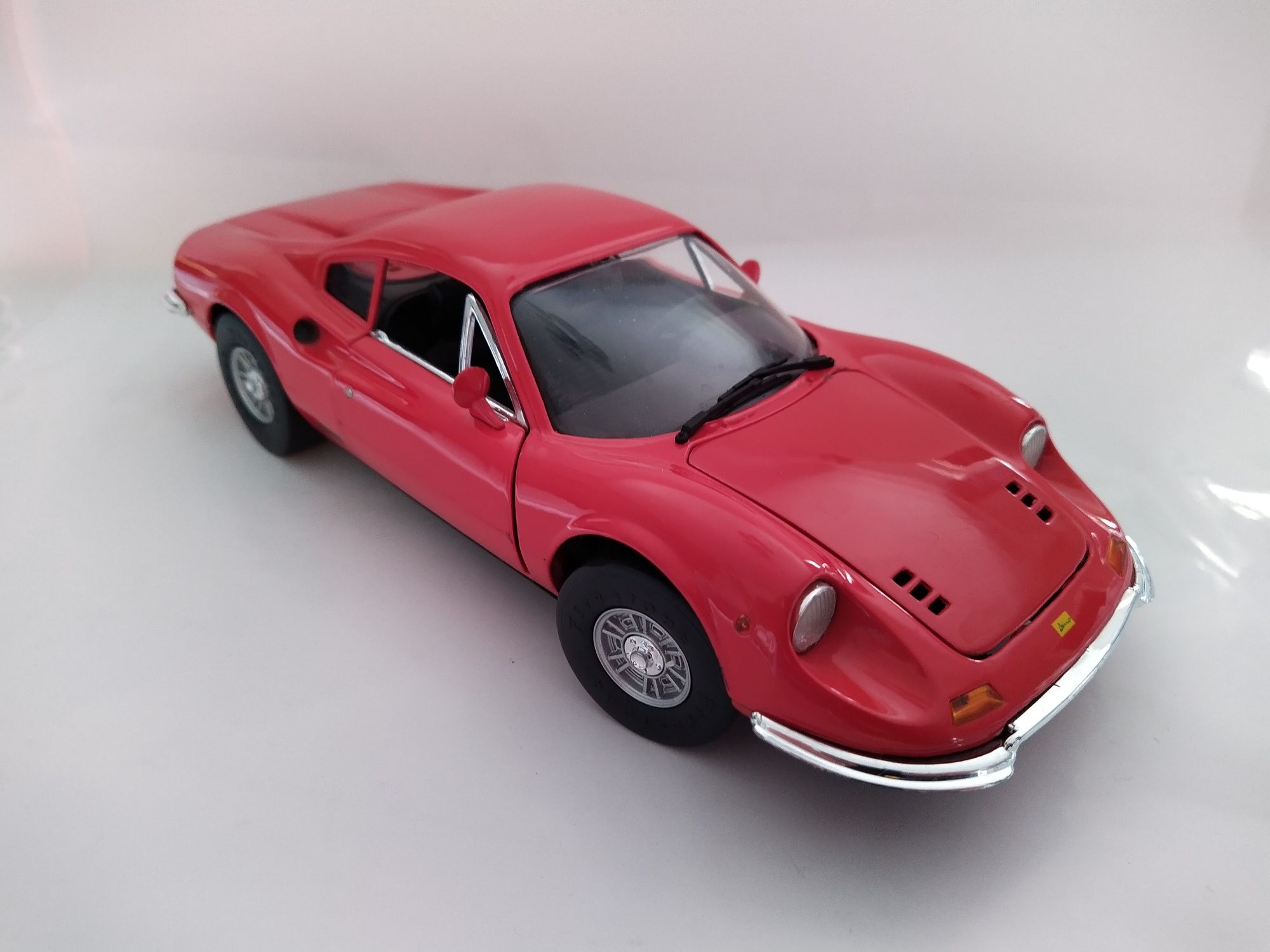 Ferrari Dino 246 GT Anson Skala 1:18