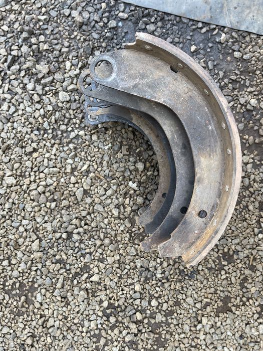 Колодки,накладки  Газ 52,53,3307,3309,66,Зил 130,131,5301,Бычок