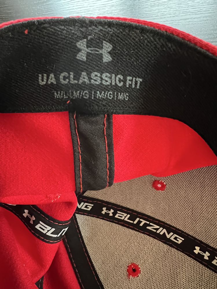 Czapka z daszkiem Under Armour M/L czerwona