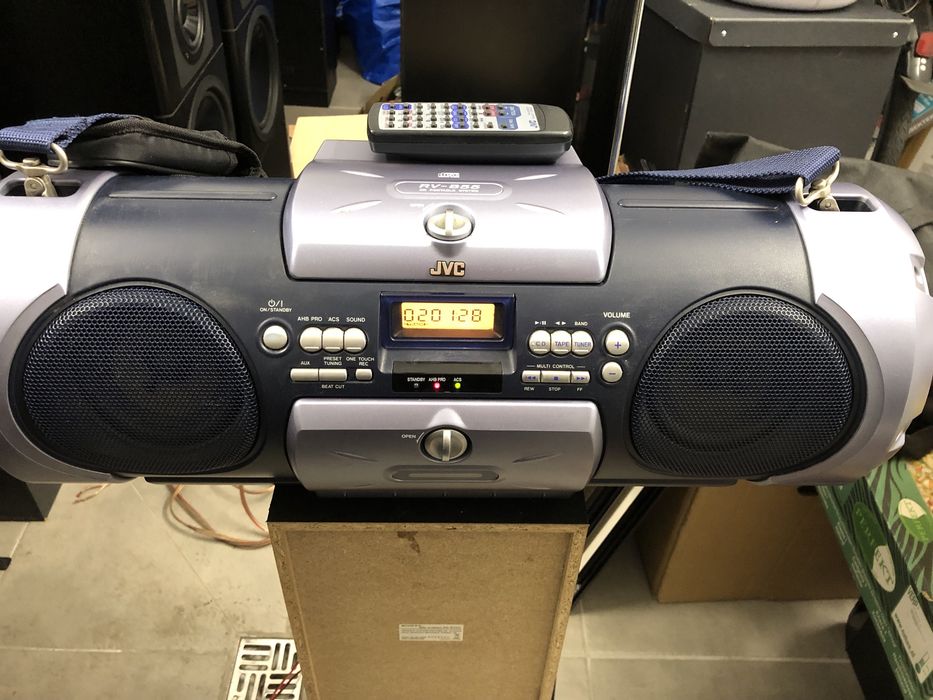 Radiomagnetofon Bombox JVC + pilot