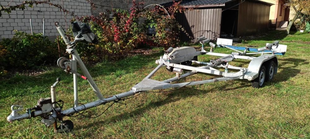 Przyczepa podłodziowa dwuosiowa 2000 DMC