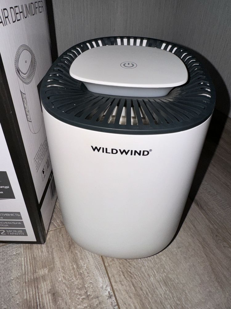 Осушувач повітря Wild Wind WDH-0302