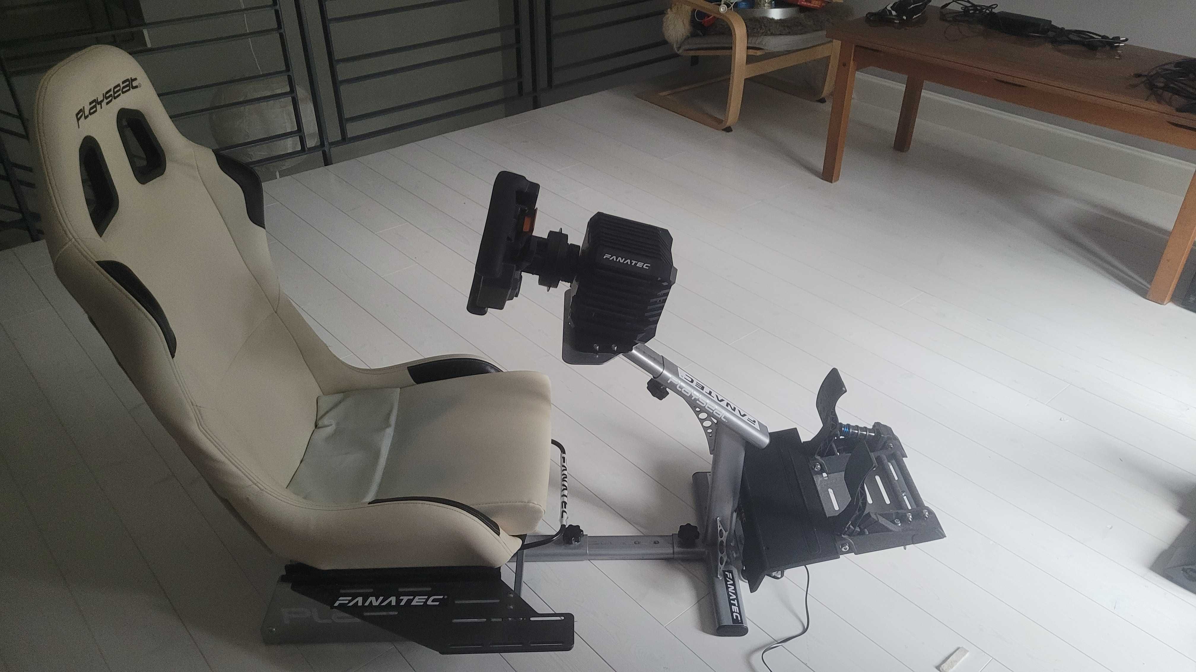 Playseat Evolution White