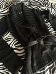 Casaco preto com cinto