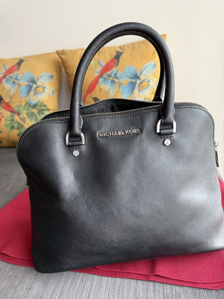 Mala Michael Kors