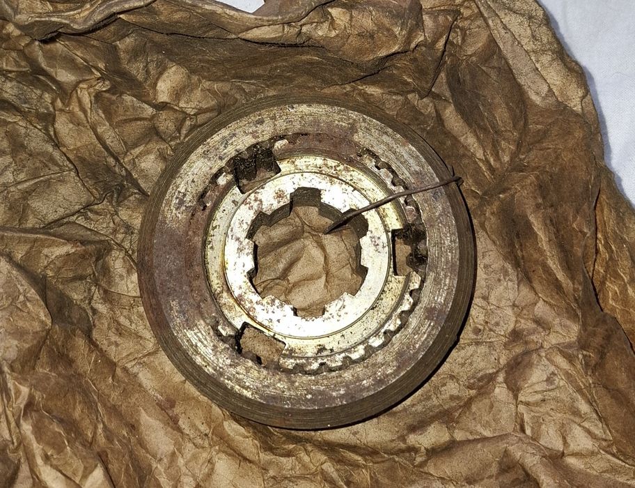 FSO Warszawa -nowe części z okresu komuny / PRL-U