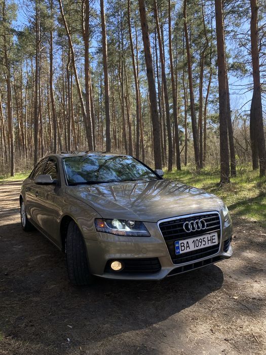 Audi a4 b8 2010г