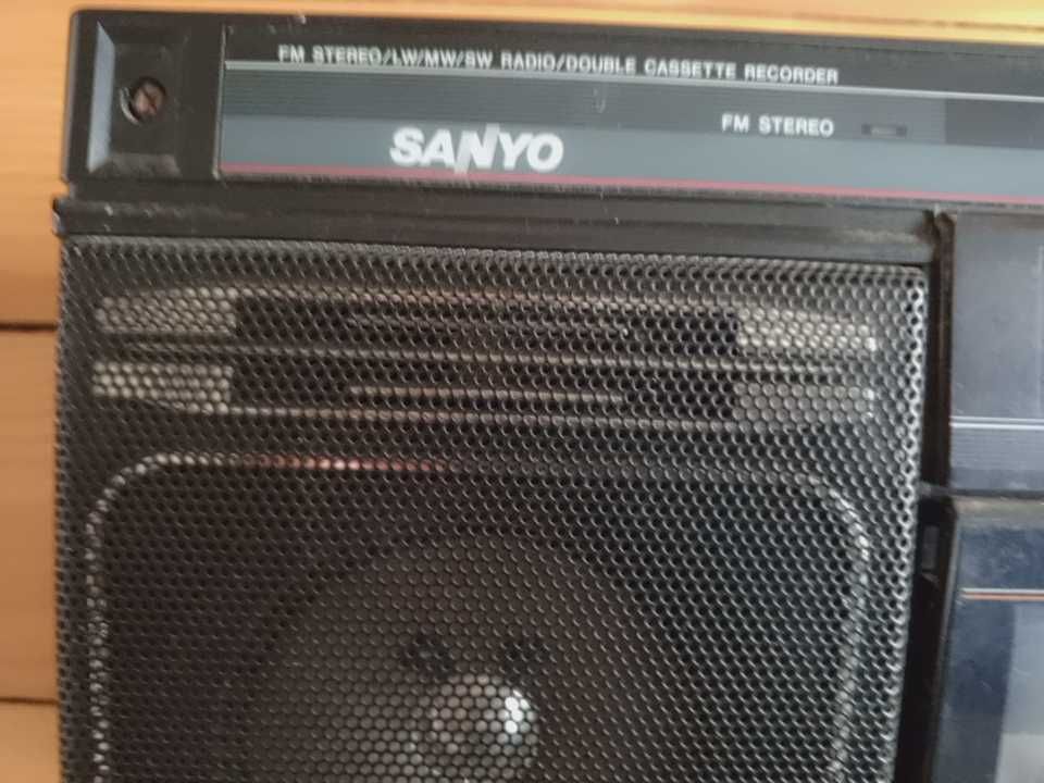 Sanyo MW 166LO Radiomagnetofon/Stan db/Sprawny Technicznie /Antyk