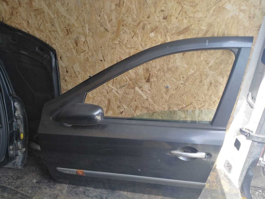 Porta Frente Esquerda Renault Laguna II 2002
